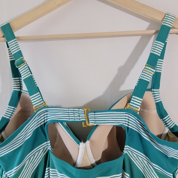Terra Sky Green White Stripes Pleated One Piece Swimsuit 1X Underwire Resort - Picture 8 of 12